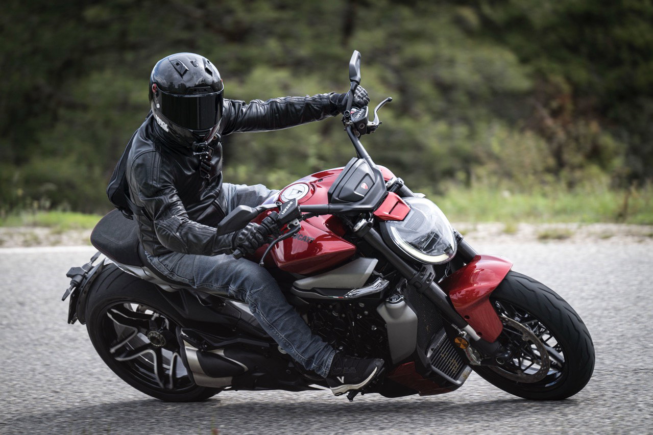 Ducati XDiavel V4 (2025) Review: Dancing with the Diavel | Visordown